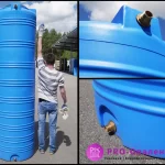 Пластикова ємність вертикальна 1000 літрів з верхнім та нижнім штуцером