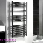 Сушка для полотенець з нержавіючої сталі в сучасній ванній