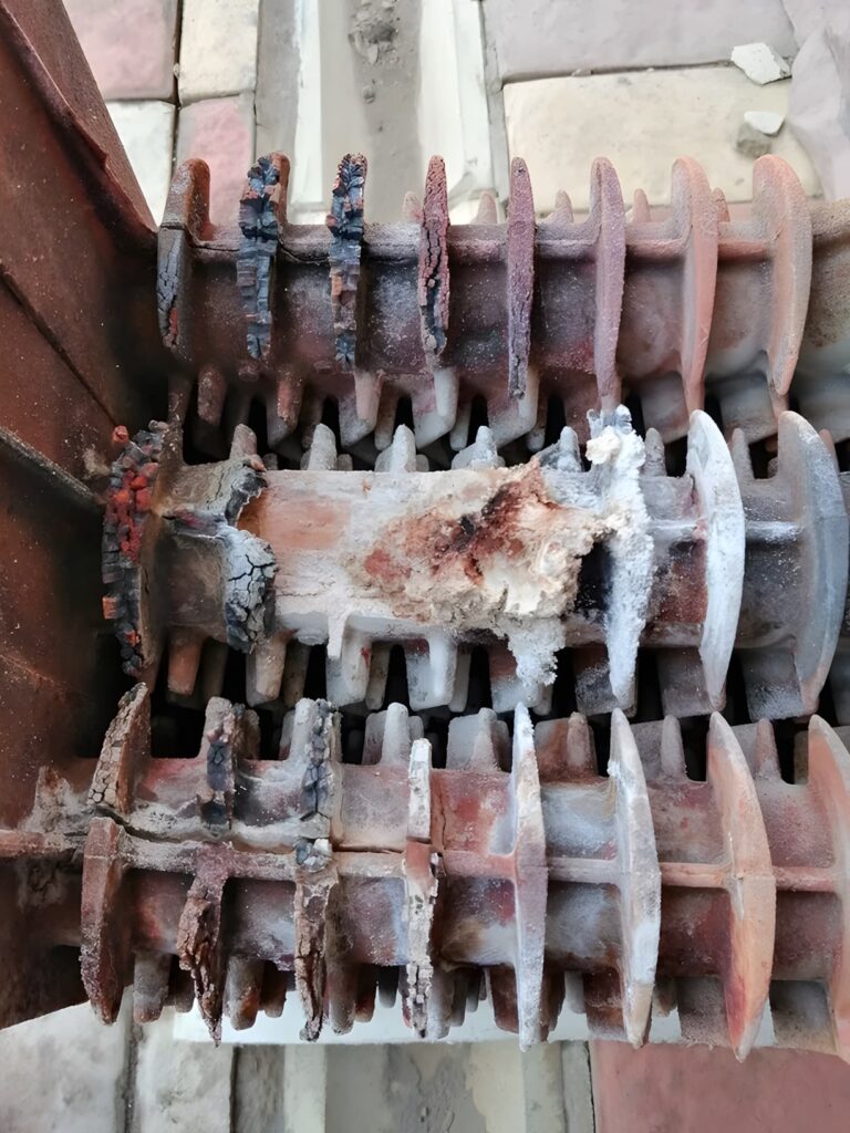 Критичне руйнування металу секцій